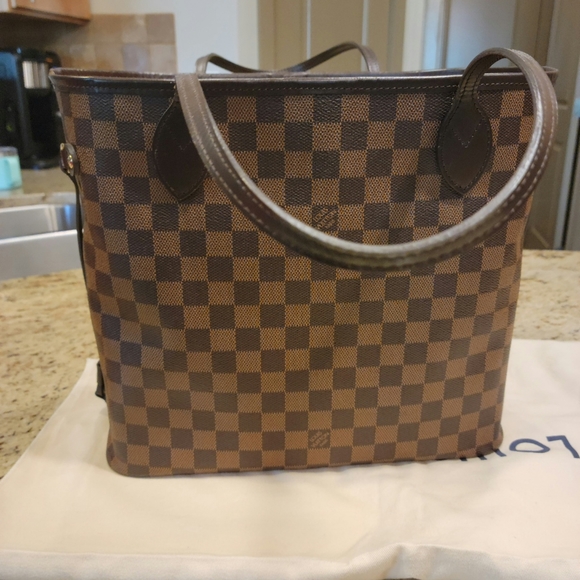 Louis Vuitton Neverfull MM - Picture 3 of 12